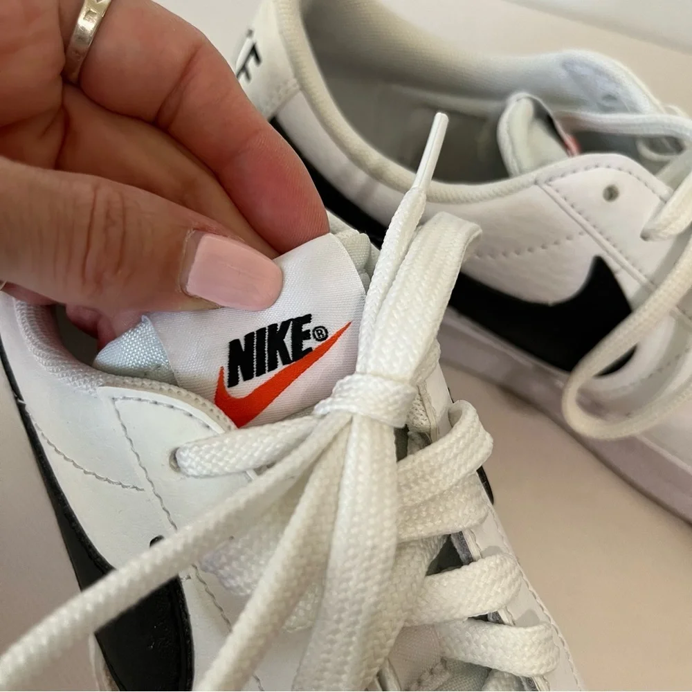 Nike Blazer Low 77 Sneakers
